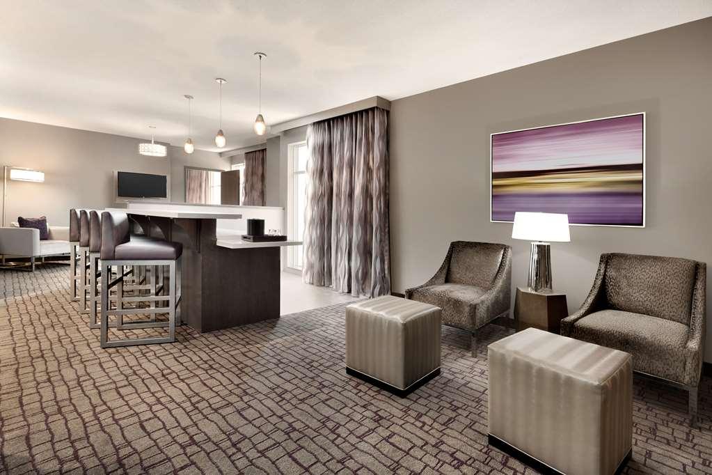Embassy Suites By Hilton Charlotte Uptown Bilik gambar